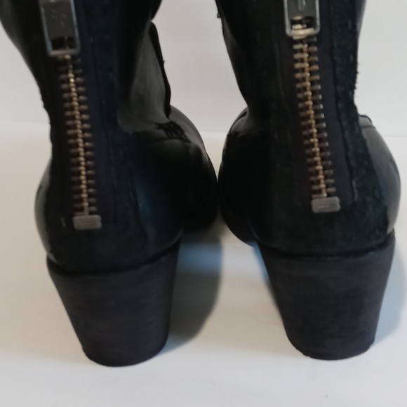Frye Leslie short boots. - Picture 6 of 12
